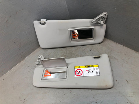 Discovery Sport Sun Visors Illuminated Pair Of in Cirrus L550 Land Rover L28046