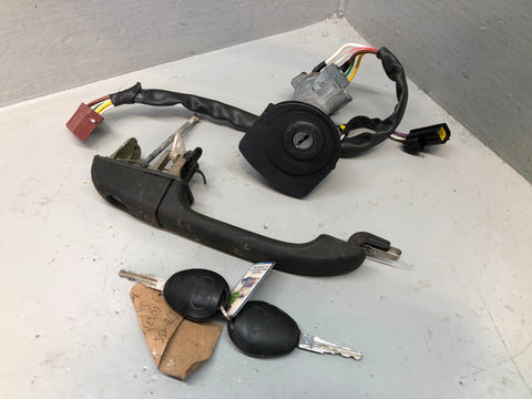 Discovery 2 Ignition Barrel Key and Door Handle Land Rover 1998 to 2004 R28105