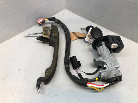 Discovery 2 Ignition Barrel Key and Door Handle Land Rover 1998 to 2004 R28105