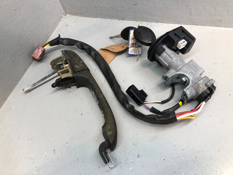 Discovery 2 Ignition Barrel Key and Door Handle Land Rover 1998 to 2004 R28105