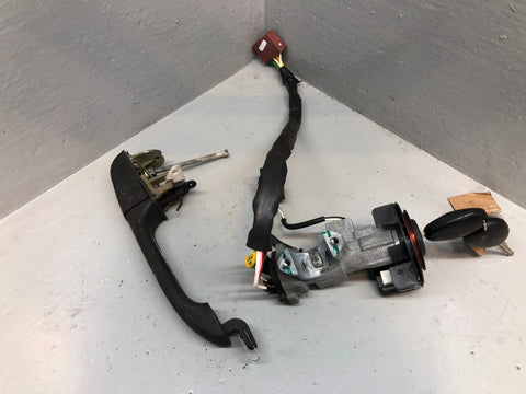 Discovery 2 Ignition Barrel Key and Door Handle Land Rover 1998 to 2004 R28105