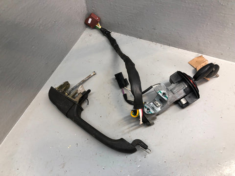 Discovery 2 Ignition Barrel Key and Door Handle Land Rover 1998 to 2004 R28105