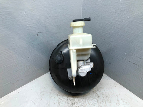 Range Rover L322 Servo Brake Master Cylinder SJB500013 4.2 S/C 3.6 TDV8