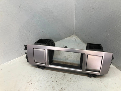 Jaguar XF Dashboard Air Vents Centre 8X23-19K617-BJ / AJ X250 2007 to 2012