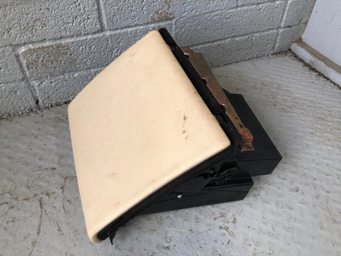 Range Rover L322 Glove Box in Parchment Pre-Facelift 2002 to 2006 R24036