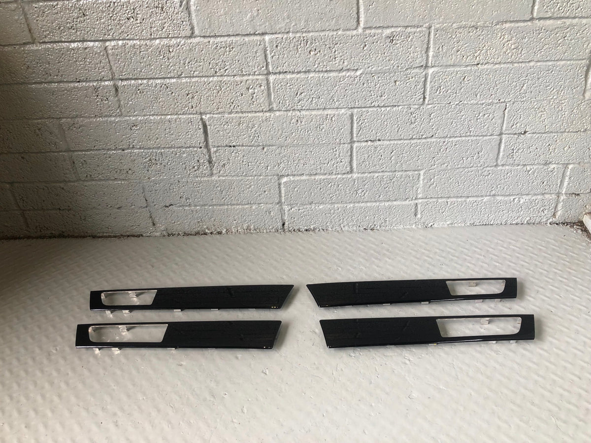 Discovery 4 Trim Kit Interior Doors 4 x Gloss Black L319 Land Rover D28046