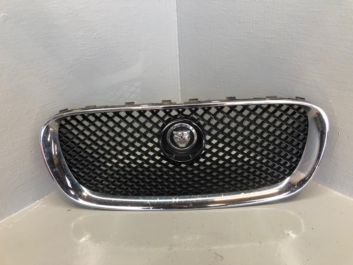 Jaguar XF Grille Front Bumper Main 8X23 018K28 AA X250 Chrome Mesh 2008 to 2011