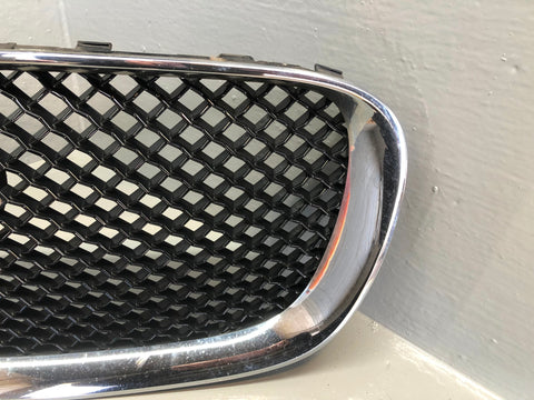 Jaguar XF Grille Front Bumper Main 8X23 018K28 AA X250 Chrome Mesh 2008 to 2011