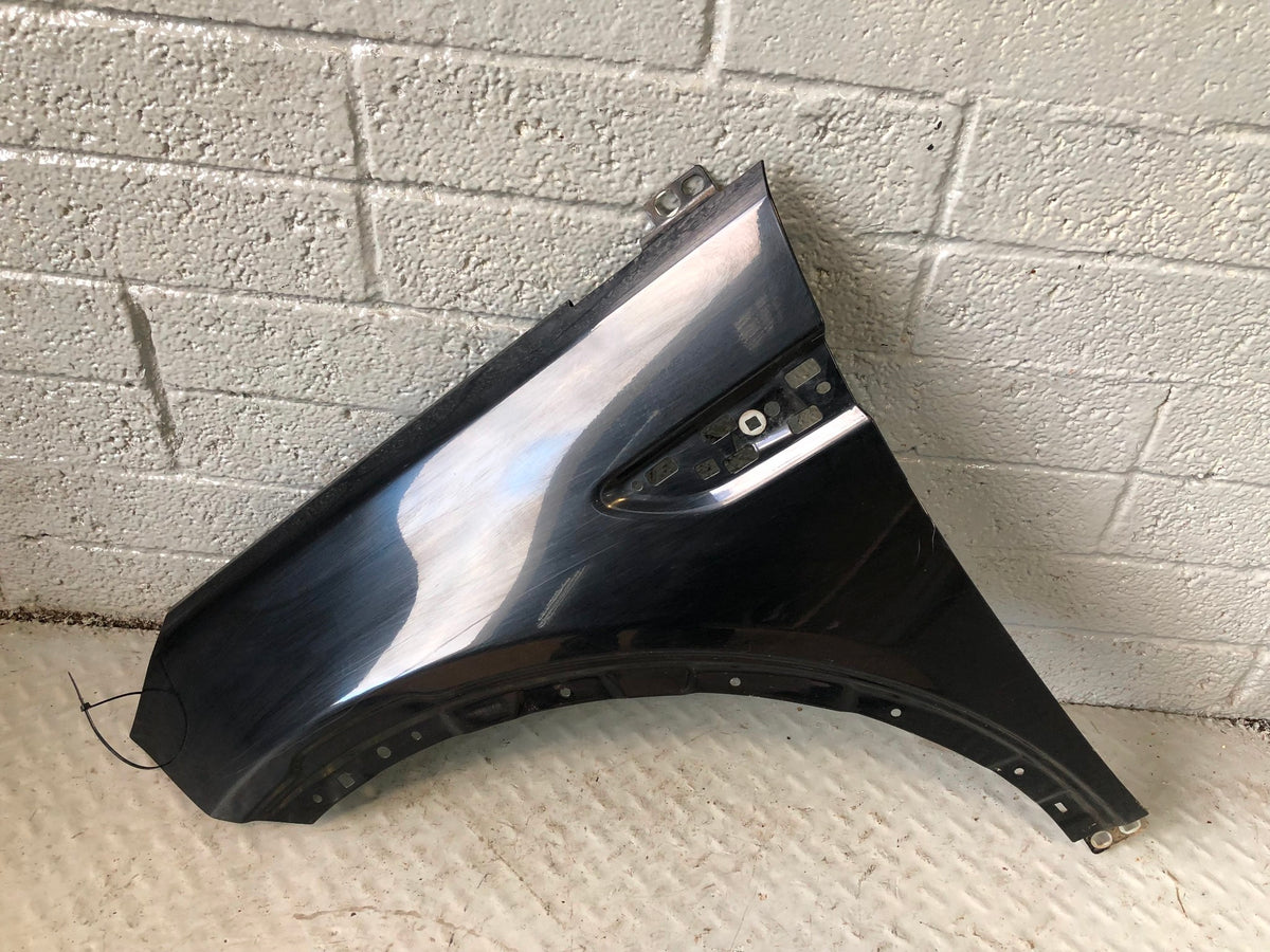 Discovery Sport Front Wing Near Side Front Santorini Black LRC 820 Land Rover