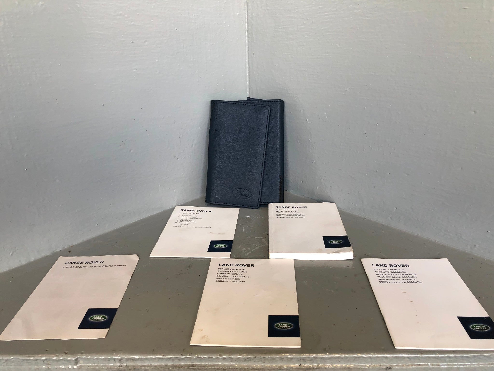 Range Rover Beginner Guide Range Rover L405 Handbook User Guides and Wallet 2013 to 2015 L18085 ...