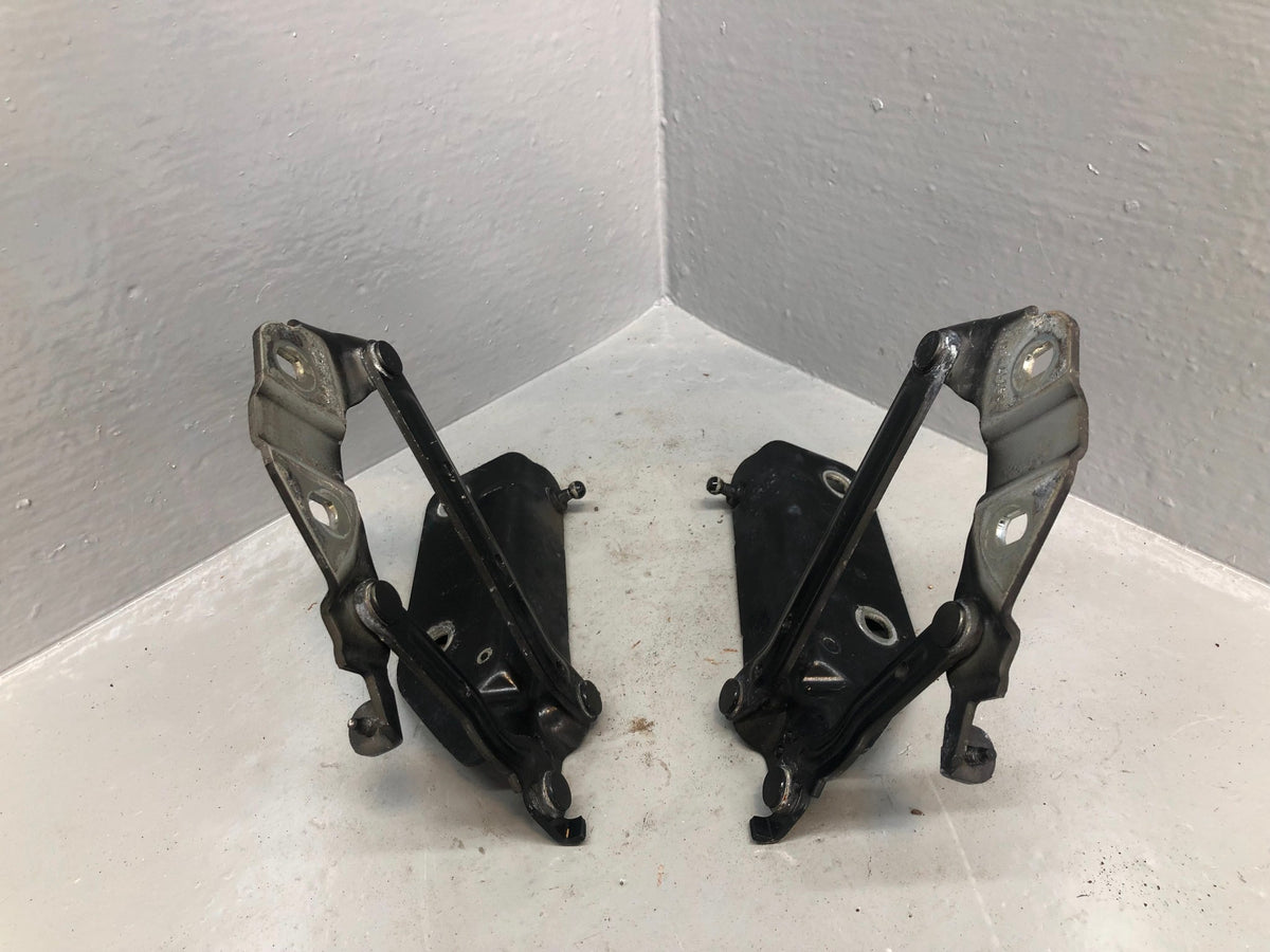 Discovery Sport Bonnet Hinges Pair Black L550 Land Rover 2014 to 2025