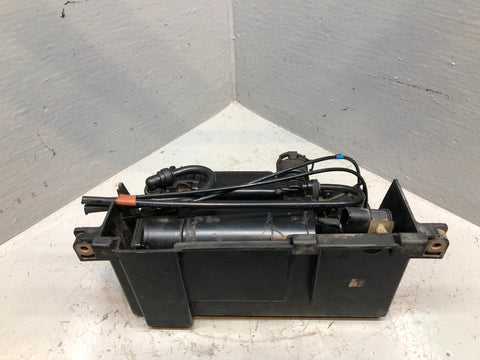 Discovery 2 Air Suspension Compressor Wabco RQG100041 Housing Land Rover R18125