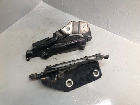 Discovery Sport Bonnet Hinges Pair Black L550 Land Rover 2014 to 2025
