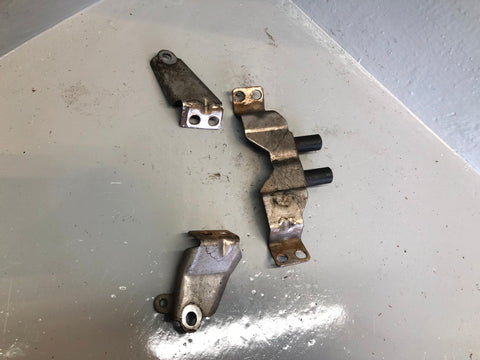 Jaguar XF Exhaust Crossover Link Pipe Bracket 3.0 TDV6 L320 6 Speed