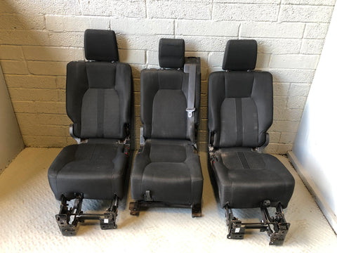 Discovery 4 Seats Cloth Manual x 5 in Black Land Rover 2009 to 2014 K30075