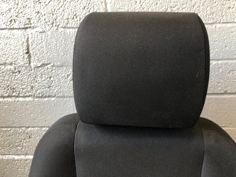 Discovery 4 Seats Cloth Manual x 5 in Black Land Rover 2009 to 2014 K30075