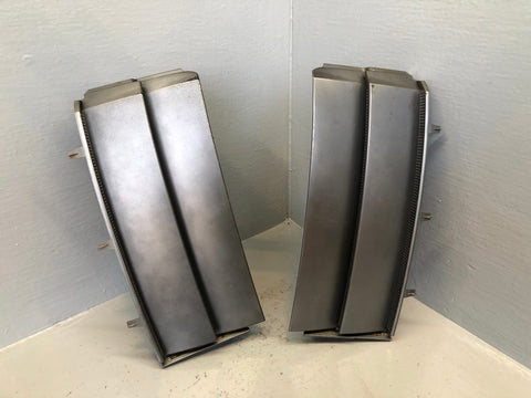 Range Rover L322 Wing Side Grille Vents Standard Grey Pair 2002 to 2013 R19095