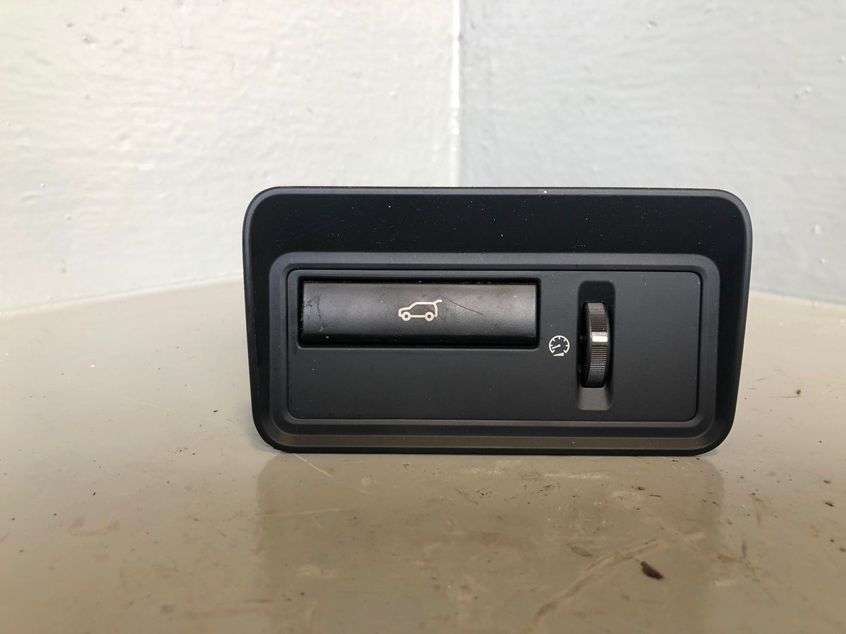 Range Rover L405 Upper Tailgate Powered Release Switch CPLA 11654 CA