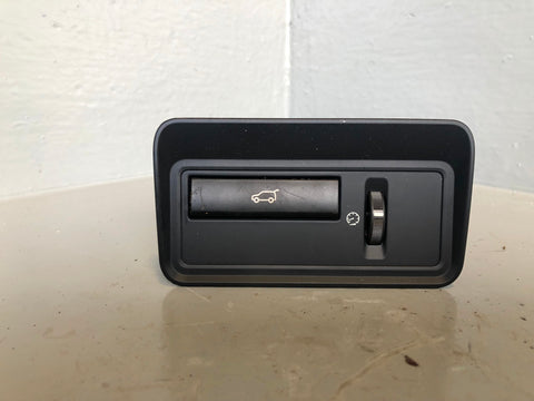 Range Rover L405 Upper Tailgate Powered Release Switch CPLA 11654 CA