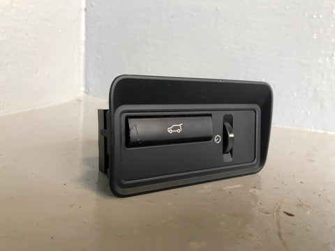 Range Rover L405 Upper Tailgate Powered Release Switch CPLA 11654 CA