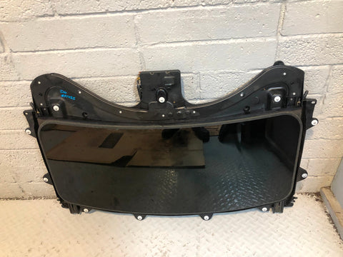 Discovery 4 Sunroof Complete with Motor and Blind Land Rover 2009 to 2016 K17125