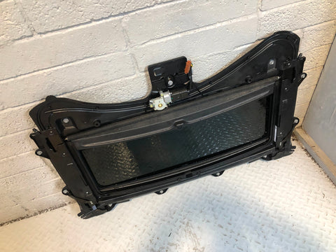 Discovery 4 Sunroof Complete with Motor and Blind Land Rover 2009 to 2016 K17125