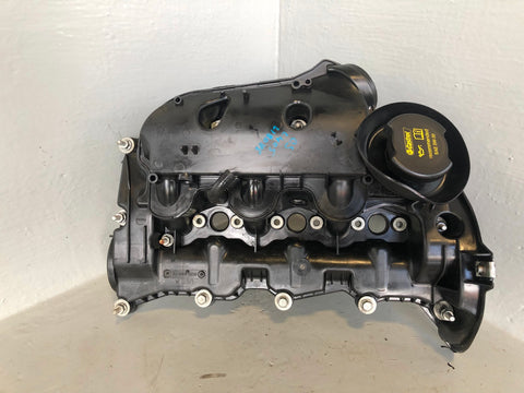 Range Rover L405 Rocker Cover Inlet Manifold Right 3.0 TDV6 2013 to 2015