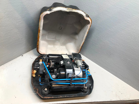 Range Rover L322 Air Suspension Compressor Pump Hitachi RQU500302 L16125