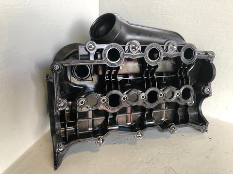 Range Rover L405 Rocker Cover Inlet Manifold Right 3.0 TDV6 2013 to 2015
