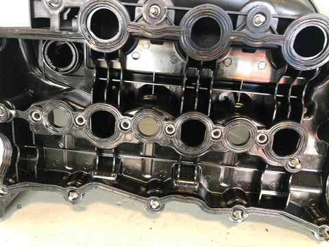 Range Rover L405 Rocker Cover Inlet Manifold Right 3.0 TDV6 2013 to 2015
