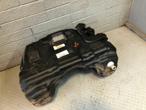 Freelander 2 Fuel Tank Plastic and Sender Pump 2.2 TD4 Land Rover 2011 to 2014