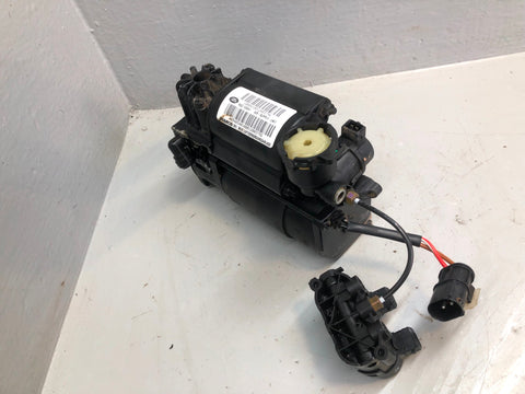 Discovery 2 Air Suspension Compressor Wabco RQG100041 Land Rover 1998 to 2004