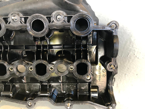 Range Rover L405 Rocker Cover Inlet Manifold Left 3.0 TDV6 2013 to 2015