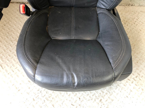 Discovery 4 Seats Leather Electric x 5 in Black Land Rover 2009 to 2014 K30095