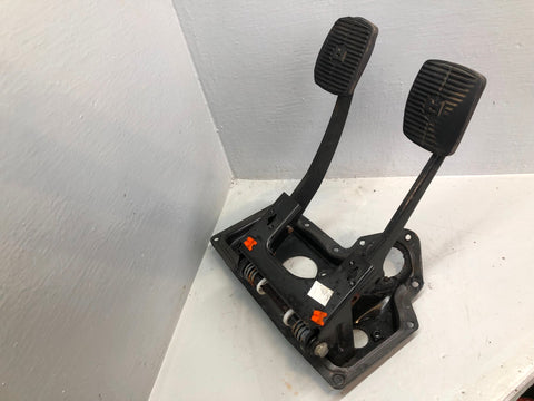 Discovery 2 Pedal Set Manual Clutch Brake 2.5 TD5 Land Rover 1998 to 2004 R28105