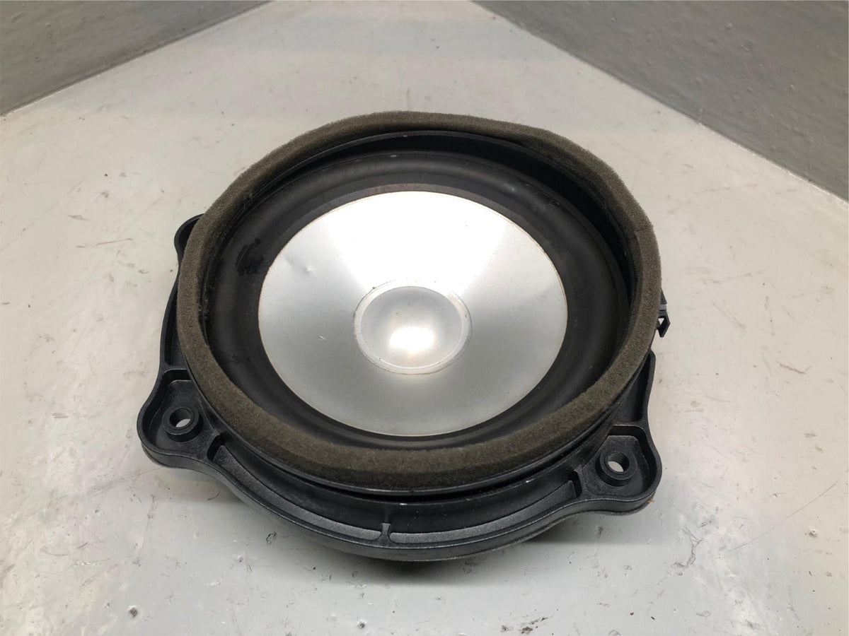 Range Rover L322 Rear Door Speaker XQM500100 Left or Right 2002 to 2006