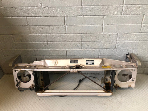 Discovery 2 Slam Front Panel Blenheim Silver Land Rover 1998 to 2002 R28115