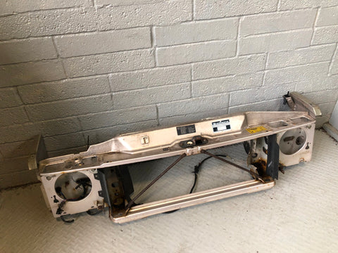 Discovery 2 Slam Front Panel Blenheim Silver Land Rover 1998 to 2002 R28115