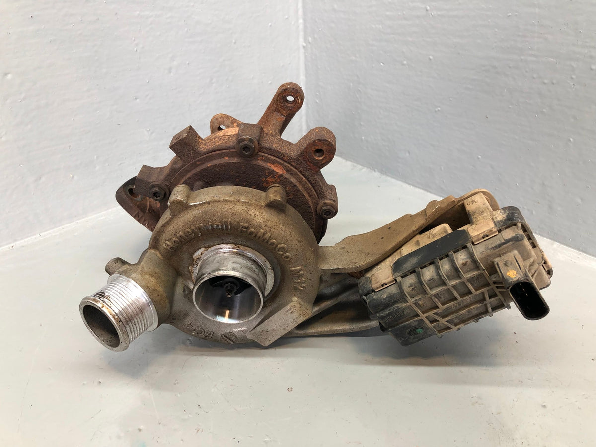 Turbo 3.0 TDV6 Near Side Discovery 4 Range Rover Sport Spares or Repairs SC25095