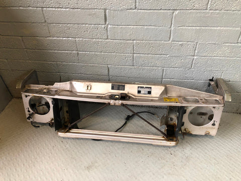 Discovery 2 Slam Front Panel Blenheim Silver Land Rover 1998 to 2002 R28115