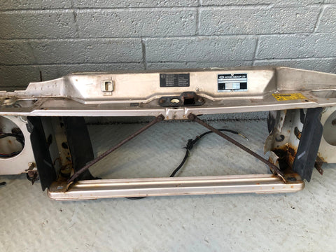 Discovery 2 Slam Front Panel Blenheim Silver Land Rover 1998 to 2002 R28115