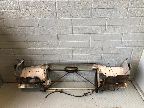 Discovery 2 Slam Front Panel Blenheim Silver Land Rover 1998 to 2002 R28115