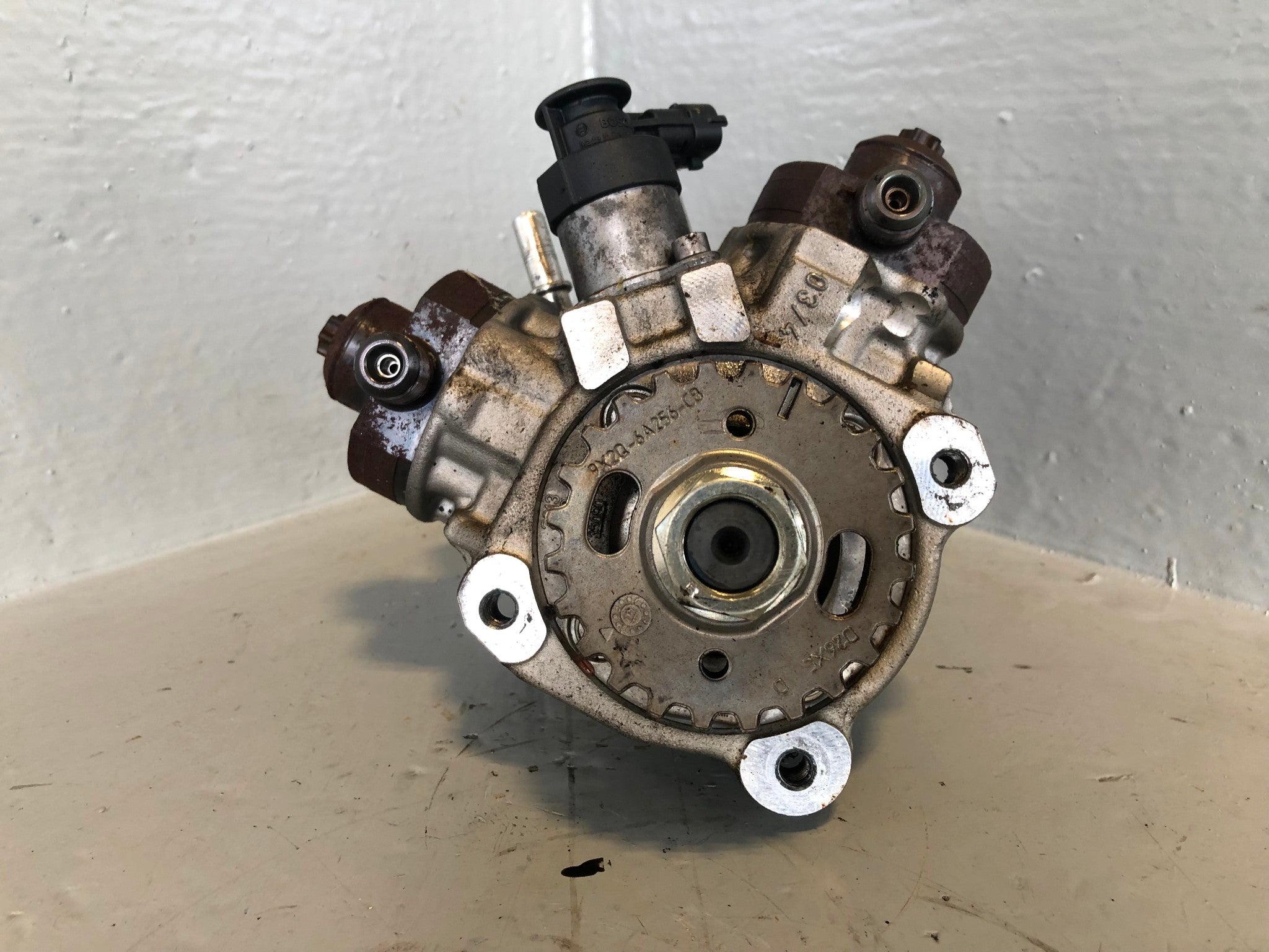Range Rover L405 Bosch Injector Fuel Pump High Pressure 3.0 TDV6 AH2Q9 ...