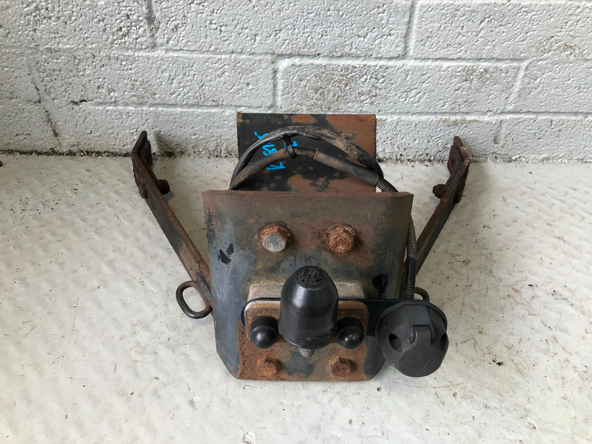 Discovery 2 Tow Bar with Single Electrics Land Rover 1998 to 2004 R28105