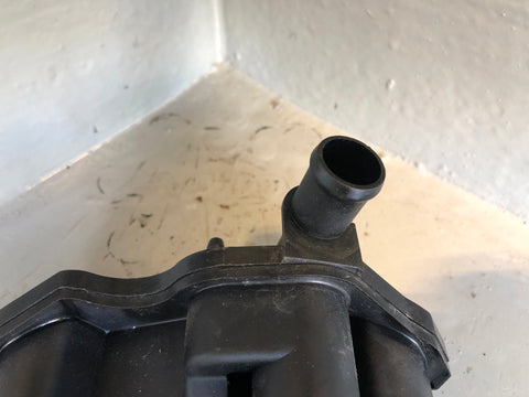 Range Rover L405 Oil Separator 3.0 TDV6 Engine Breather 9X2Q 6A785 2013 to 2017