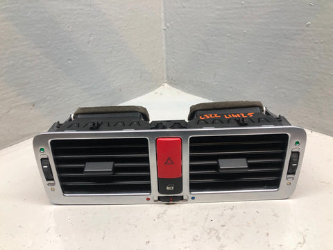 Range Rover L322 Dashboard Centre Air Vents JBD000022PUY with Hazard Switch