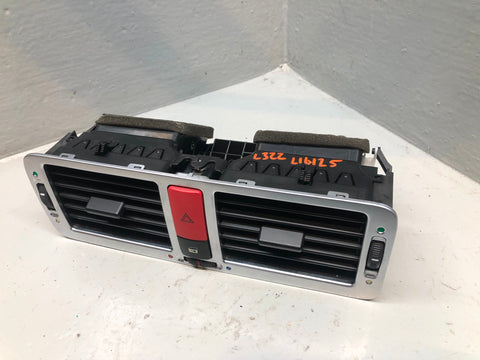 Range Rover L322 Dashboard Centre Air Vents JBD000022PUY with Hazard Switch