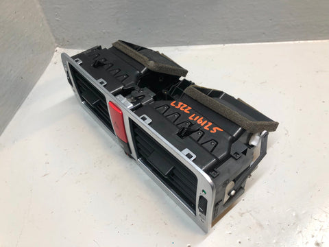 Range Rover L322 Dashboard Centre Air Vents JBD000022PUY with Hazard Switch