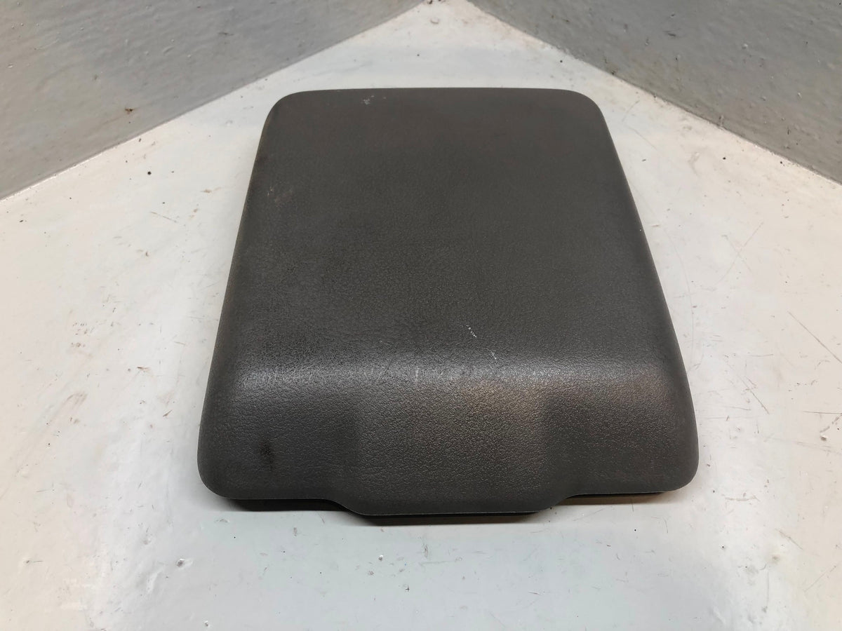 Discovery 2 Centre Console Lid Armrest Black Land Rover 1998 to 2004 R28105