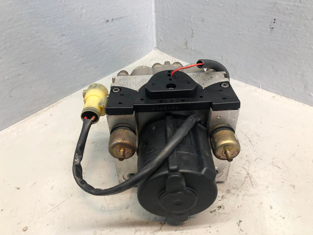 Discovery 2 ABS Pump Module SRB500051 Land Rover 1998 to 2004 R18026